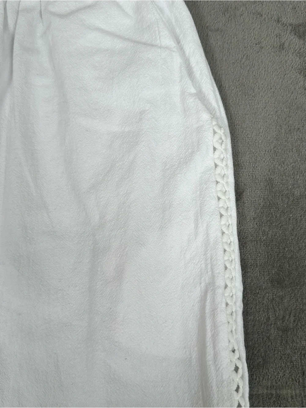 Women’s White Gauchos Lace With Elastic Drawstring Pants